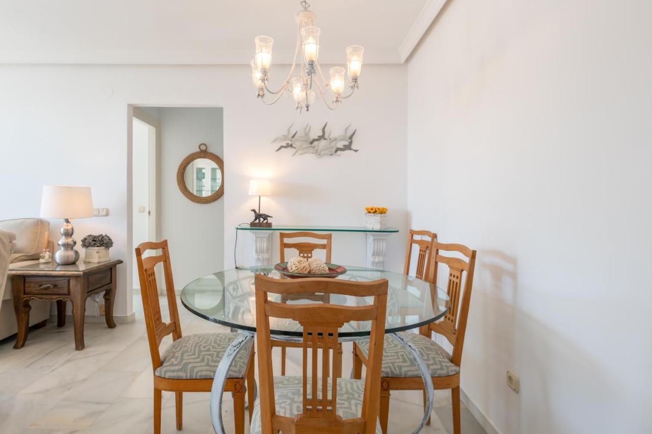 Apartamento Familiar Vistas Al Mar By Rent Me เอสเตโปนา ภายนอก รูปภาพ