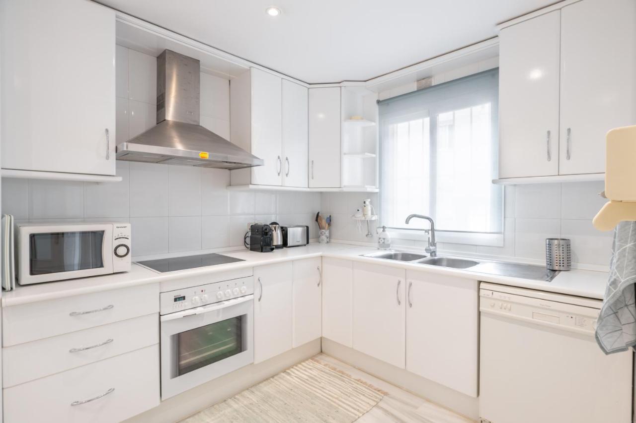 Apartamento Familiar Vistas Al Mar By Rent Me เอสเตโปนา ภายนอก รูปภาพ